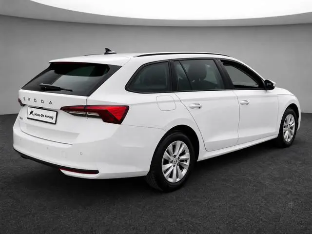 Skoda Octavia Combi 1.5TSI/115PK FL Selection · Apple/Android Car Play · Parkeersensoren · Stoelverw...