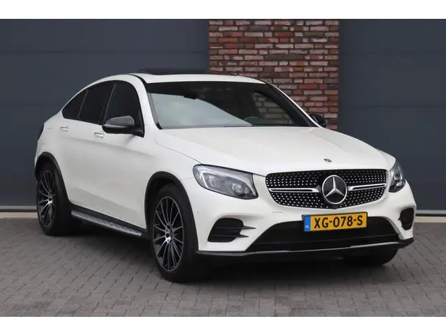 Mercedes-Benz GLC-klasse Coupé 300 4MATIC AMG Line | Luchtvering | Burmester | Distronic+ | Standkac...