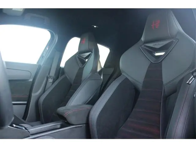 Alfa Romeo Junior Elettrica VELOCE 280PK 54 kWh | SPORT PACK (SABELT SPORTSTOELEN ELEKTRISCH BEDIENB...