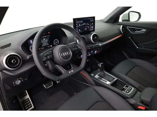 Audi Q2 35 TFSI 150 pk S edition | Adaptive cruise control | Stoelverwarming | Assistentiepakket Par...