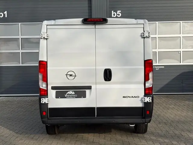 Opel Movano
