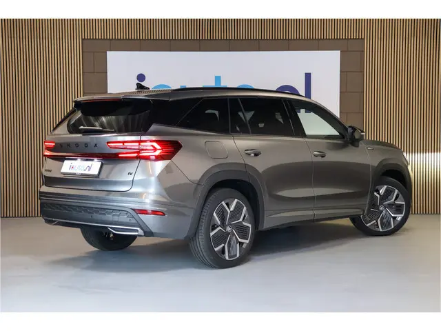 ŠKODA Kodiaq iV 1.5 TSI PHEV Sportline Pano/Matrix LED/ACC/Keyless/Camera/20"/Elek. stoel+mem/Trekha...