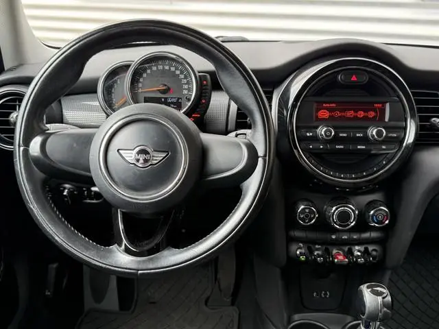 MINI 5-Deurs 1.5 Cooper Chili Business Airco|Elek Ramen|LM Velgen|PDC V+A|APK tot 01-2027