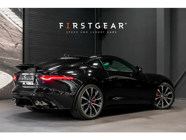 Jaguar F-TYPE P575 AWD R 75 *Panorama / Stoelventilatie / Sport-uitlaat / Meridian / Memory*