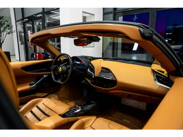 Ferrari SF90 Spider