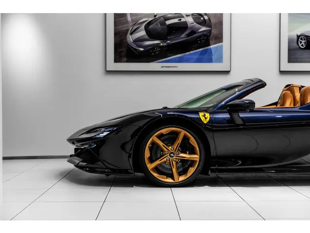 Ferrari SF90 Spider