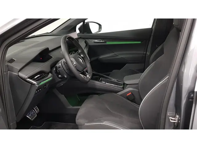 Skoda Enyaq iV 80 Sportline | Navigatie | Climate pack | Assistentie pack | LED  | Extra Getint glas...