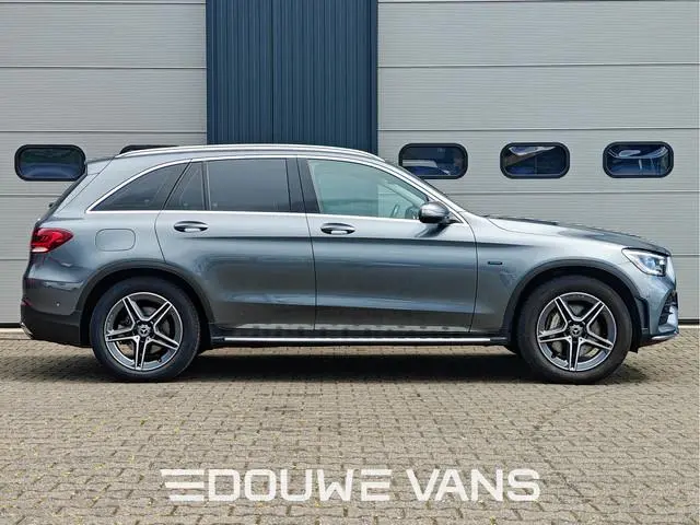 Mercedes-Benz GLC 300e 4MATIC Panorama Luchtvering Trekhaak