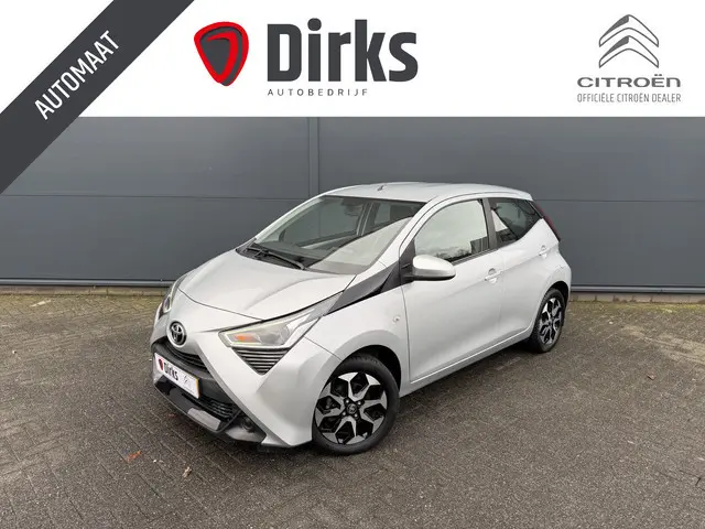 Toyota Aygo 1.0 VVT-i x-play (Camera- Navigatie via APP - Airco - Lichtmetalen velgen - Apple Carpla...