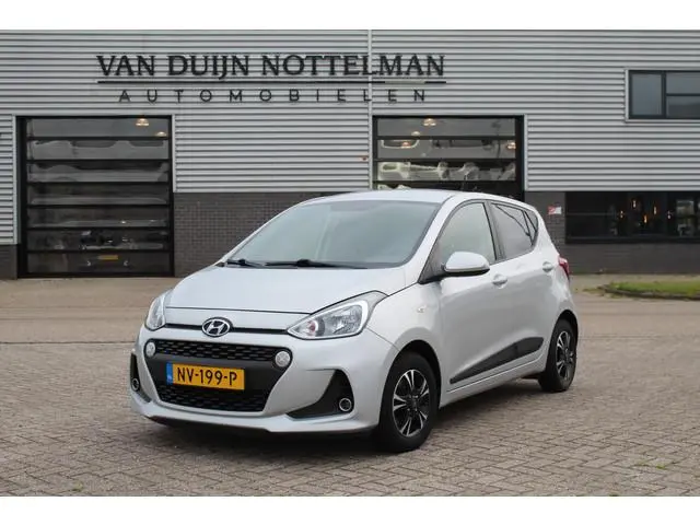 Hyundai i10 1.0i Go! / Carplay / LMV 13" / Cruise / N.A.P.