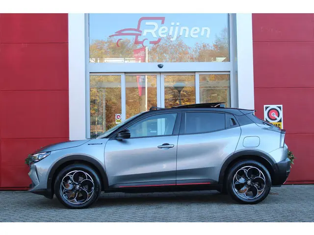 Alfa Romeo Junior ELETTRICA SPECIALE 156PK 54 kWh | WARMTEPOMP! | "SABELT" STOELEN MET LEDEREN/ALCAN...