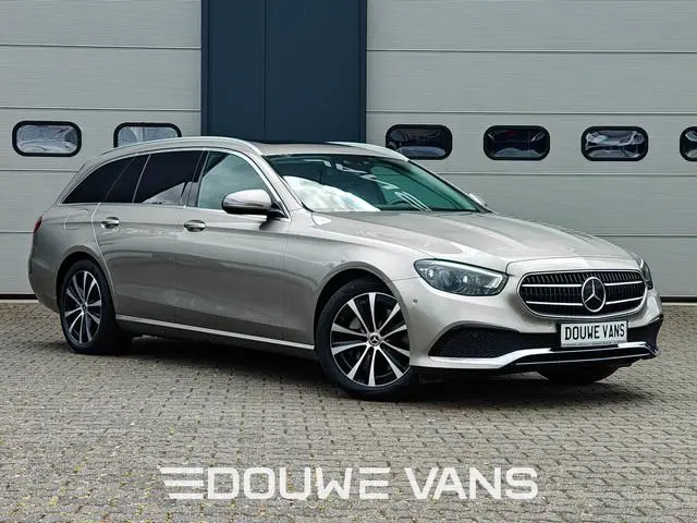 Mercedes-Benz E-Klasse 300e Burmester Trekhaak Avantgarde Schuifdak