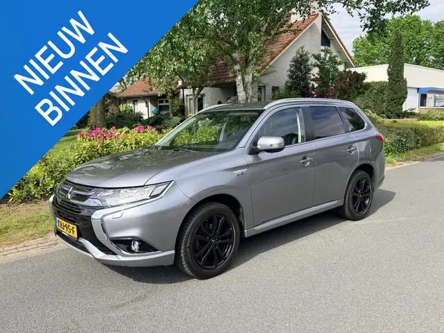 Mitsubishi Outlander 2.0 PHEV 203PK Prestige•Automaat•Leder