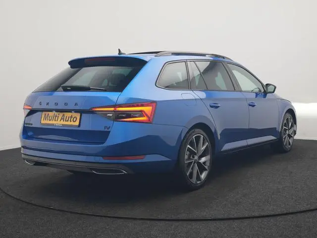 ŠKODA Superb Combi 1.4 TSI iV Sportline PHEV 218pk Dealer O.H | Panodak | Adaptive Cruise | Camera |...