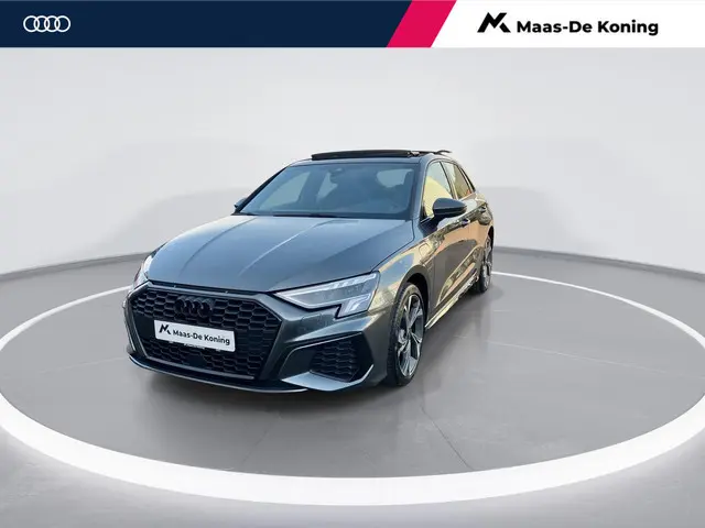 Audi A3 Sportback 40 TFSIe 150kW/204PK S Line · Panoramadak · Drive select · Camera + Parkeersensore...
