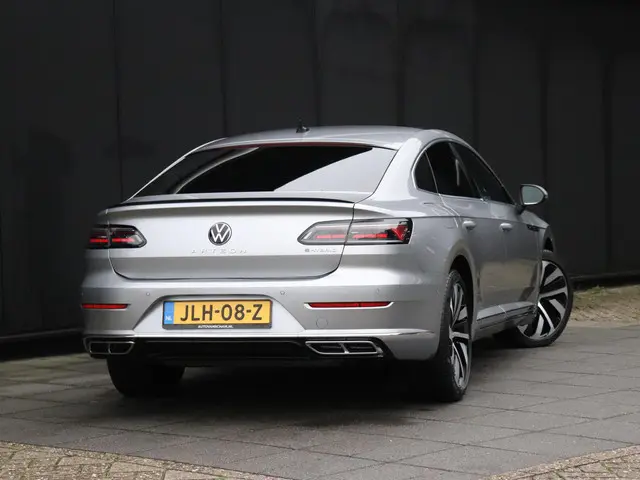 Volkswagen Arteon 1.4 TSI eHybrid R-Line Business+ | PANO-DAK | SOH 92,6% | TREKHAAK | CAMERA | HEAD...