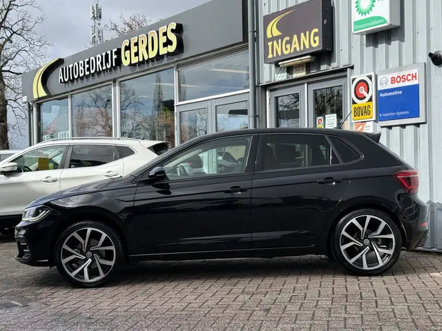 Volkswagen Polo 1.0 TSI R-Line Business | IQ LIGHT | VIRTUAL COCKPIT | CAMERA | CARPLAY |