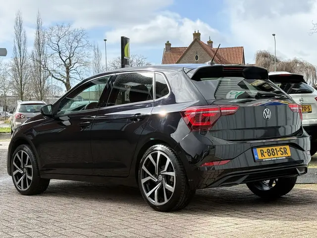 Volkswagen Polo 1.0 TSI R-Line Business | IQ LIGHT | VIRTUAL COCKPIT | CAMERA | CARPLAY |