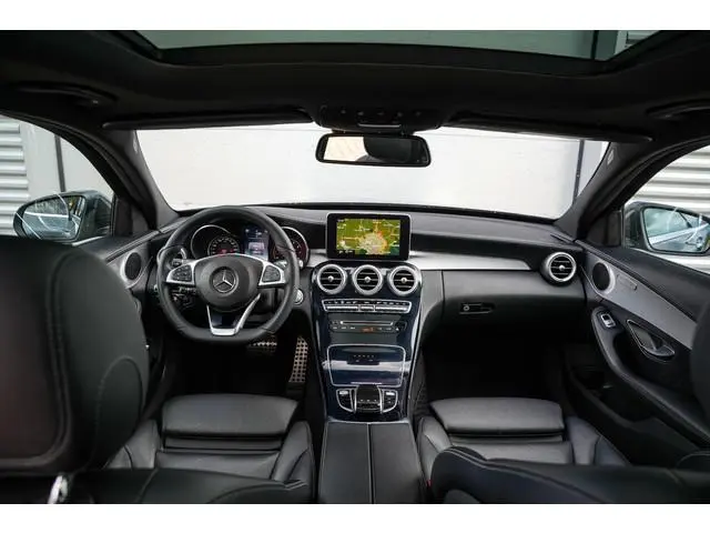 Mercedes-Benz C-klasse 200 Prestige AMG Panoramadak Leer Camera Stoelverw. Navigatie Cruise