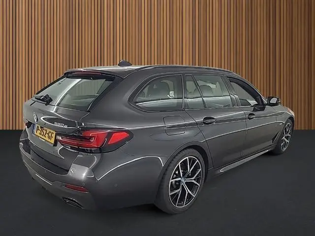 Bmw 5-serie Touring 520e Bns Edit.+ 1e-Eig. & Dealer-Onderh. BOVAG-Garantie. NL-Auto