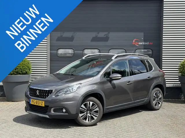 Peugeot 2008 1.2 PureTech Allure | Navigatie | Parkeersensoren | Lichtmetalen Velgen | Climate Contr...