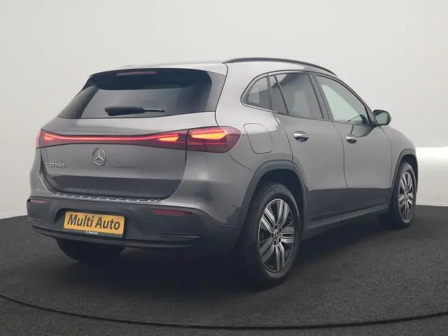Mercedes-Benz EQA 250+ Business Line 71 kWh 190pk Dealer O.H. | Trekhaak Af Fabriek | Adaptive Cruis...