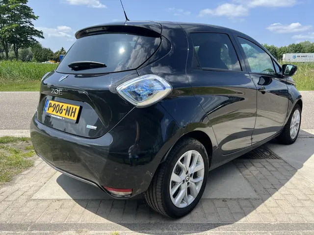 Renault ZOE E-TECH ELECTRIC R110 Limited 41 kWh Huur Accu  / SOH 90.8 / Dealer onderhouden / Keyless...