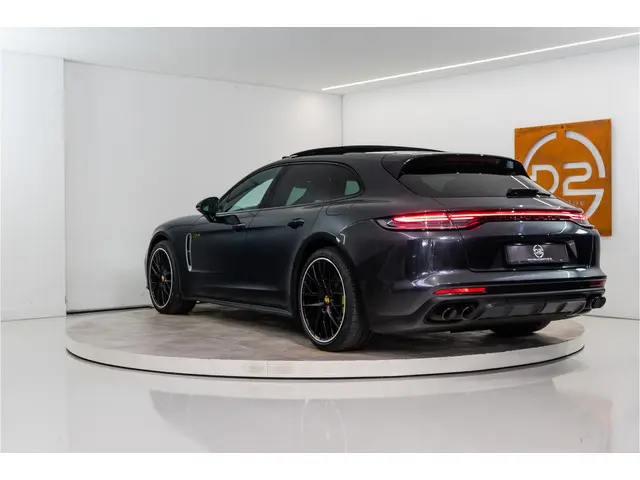 Porsche Panamera Sport Turismo 2.9 4 E-Hybrid Platinum Edition 462PK | Pano | Bose | Sfeer | Memory...