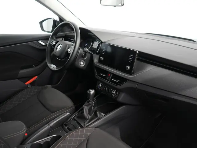 Skoda Kamiq 1.0 TSI Ambition | Black pakket | Cruise | Carplay | 18' Lichtmetaal |