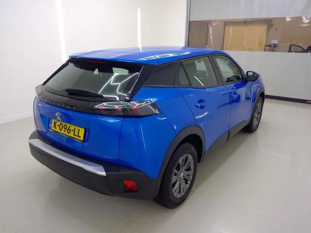 Peugeot e-2008 EV 50 kWh SOH 92%.Autom.Clima.Cruise.Navi.Led