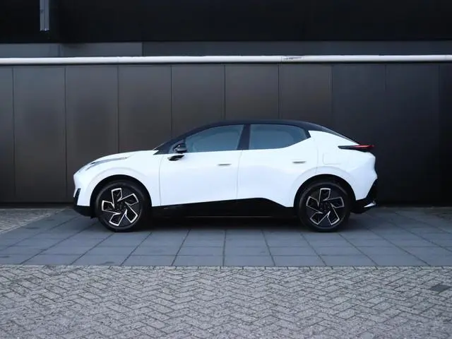 Lynk & Co 02 66 kWh | PANO | CAMERA | STOELVERW. | ADAPT. CRUISE | NAVI |