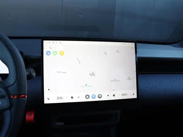 Lynk & Co 02