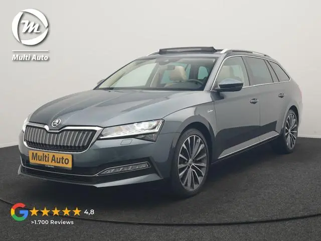 ŠKODA Superb Combi 1.4 TSI iV Laurin & Klement PHEV 218pk Dealer O.H. | Trekhaak Af Fabriek | Panoda...