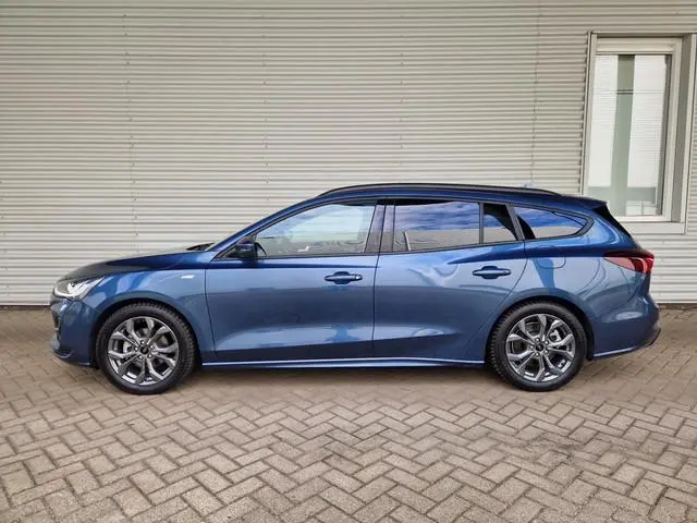Ford Focus Wagon 1.0 EcoBoost Hybrid ST Line X