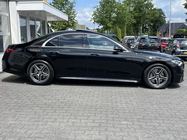 Mercedes-Benz S-klasse 350d 4MATIC AMG Line HUD Panoramadak Softclose ACC Burmester Massage 360 camera Assyst Plus INCLUSIEF BTW !!