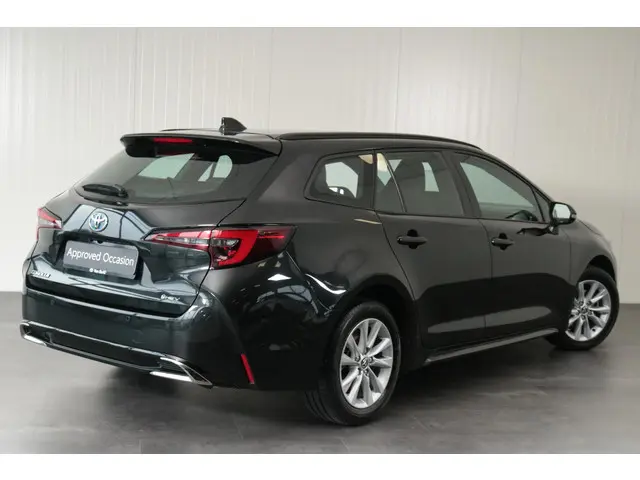 Toyota Corolla Hybrid 140 Dynamic Limited Stuur & Stoelverwarming