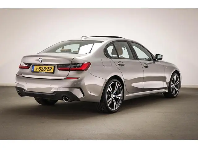 BMW 3-serie 330e xDrive eDrive M-Sport Edition | MEDIA PACK | STUURVERWAMING | TREKHAAK | 19"