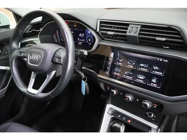 Audi Q3 35 TDI 150pk S-Tronic Advanced Pro Line Trekhaak Stoelverwarming Navigatie