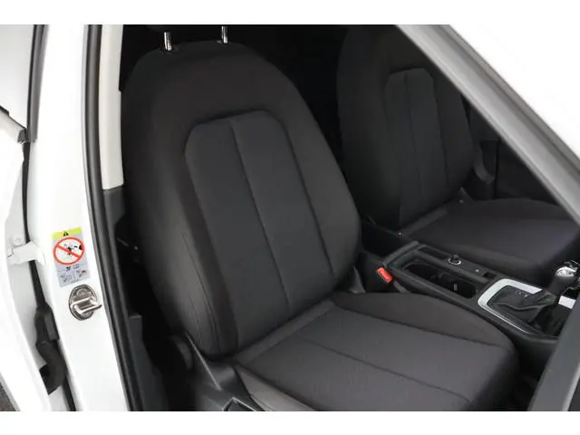 Audi Q3 35 TDI 150pk S-Tronic Advanced Pro Line Trekhaak Stoelverwarming Navigatie