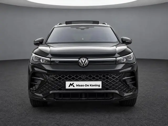 Volkswagen Tiguan 1.5 272pk DSG eHybrid R-Line Edition · Panoramadak · Wegklapbare Trekhaak · Head-U...