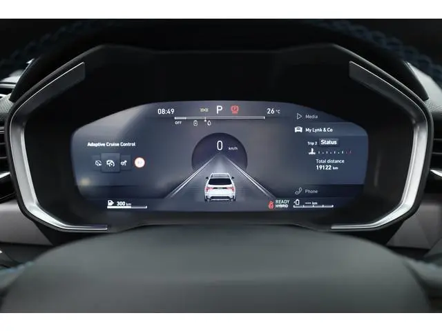 Lynk & Co 01