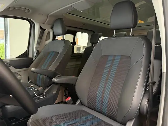 Ford Tourneo Connect Titanium PHEV L2 8p / Panorama / memory / led / ca
