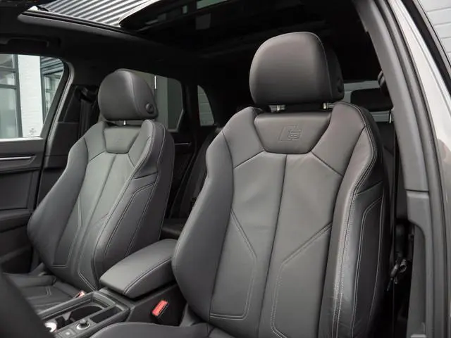 Audi Q3 35 TFSI S-Line Pano SONOS Keyless Leer Camera Sfeer BTW 20" Chronos
