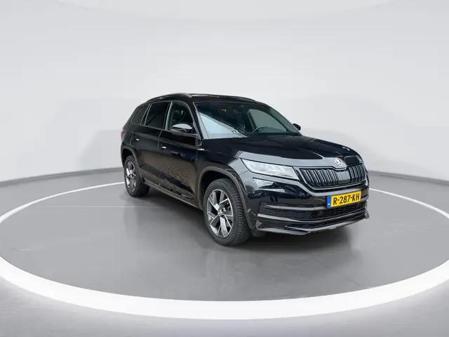 Skoda Kodiaq 1.5 TSI 150pk DSG Sportline · Camera · Panoramadak · Apple/Android Car Play · Elek Voor...