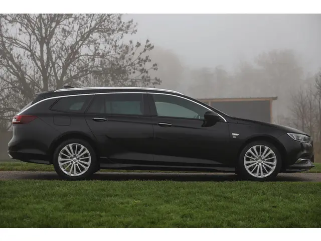 Opel Insignia Sports Tourer Turbo OPC Line ✅ Stoelverwarming ✅ Stuurverw ✅ CarPlay