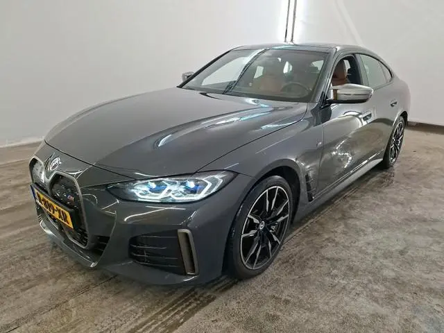 BMW i4 M50 High Executive 84 kWh Panodak Harman-Kardon Laser M-Tech Sportstoelen Vernasca-Leder