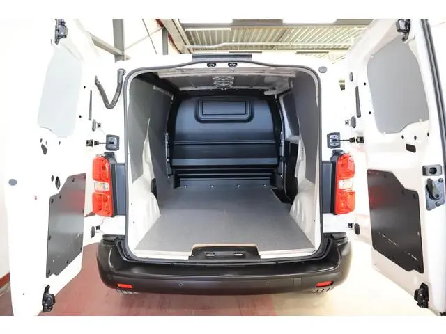 Toyota PROACE Worker 2.0 D-4D L2H1 LANG EURO 6