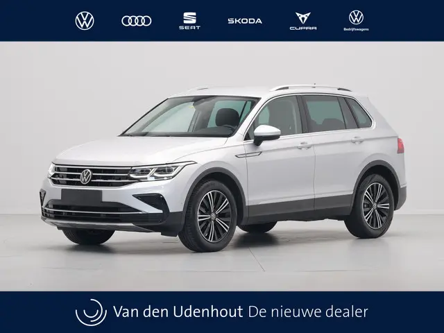 Volkswagen Tiguan 1.5 TSI 150pk DSG Elegance Matrix Led Navigatie Camera Acc Carplay Side Assist 242