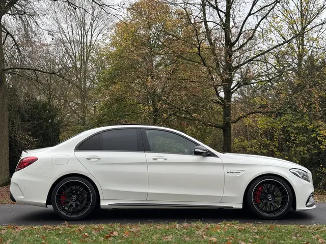 Mercedes-Benz C-klasse AMG 63 S Akrapovic