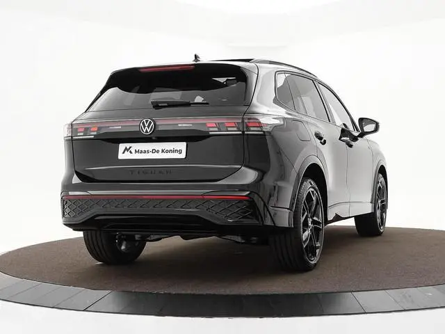 Volkswagen Tiguan R-Line Edition 1.5 eHybrid 272 PK 6 versn. DSG · Achteruitrijcamera · Draadloze te...